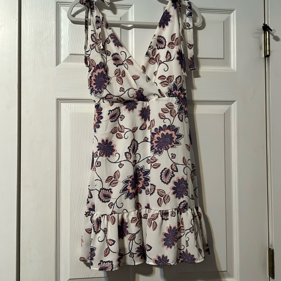 Peach Love Dress - Picture 2 of 6